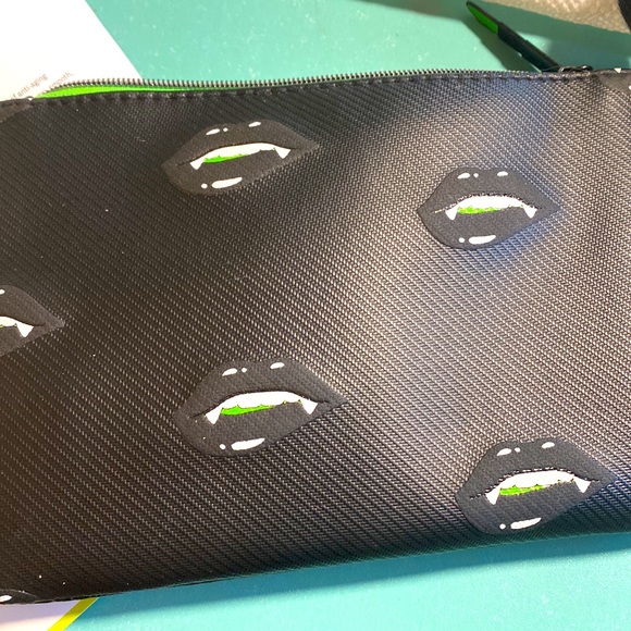 Ipsy monthly subscription never opened - Picture 5 of 5